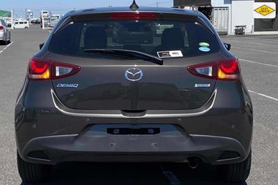 2017 Mazda Demio - Thumbnail