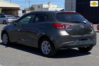 2017 Mazda Demio - Thumbnail