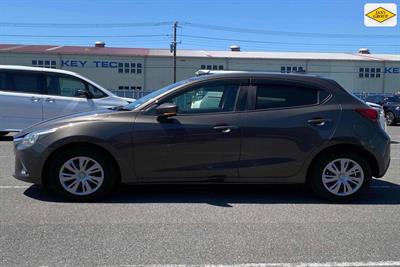 2017 Mazda Demio - Thumbnail