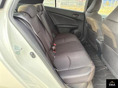 2018 Toyota Prius - Thumbnail