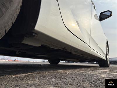 2018 Toyota Prius - Thumbnail