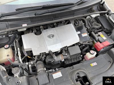 2018 Toyota Prius - Thumbnail