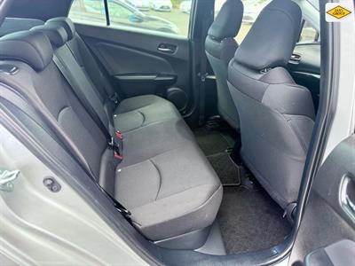 2019 Toyota Prius - Thumbnail