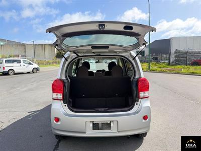 2015 Toyota Porte - Thumbnail