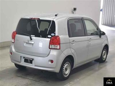 2015 Toyota Porte - Thumbnail