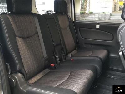 2014 Nissan Serena - Thumbnail