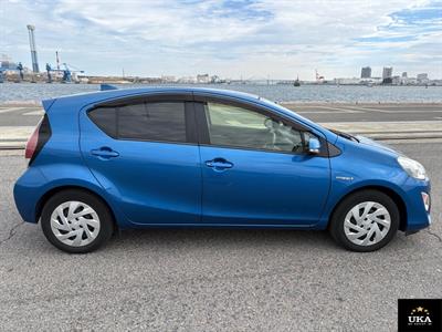 2016 Toyota Aqua - Thumbnail