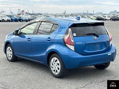 2016 Toyota Aqua - Thumbnail