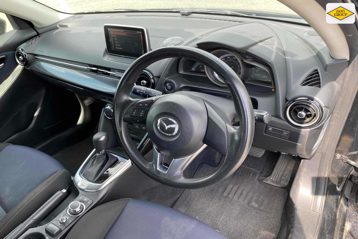 2016 Mazda Demio