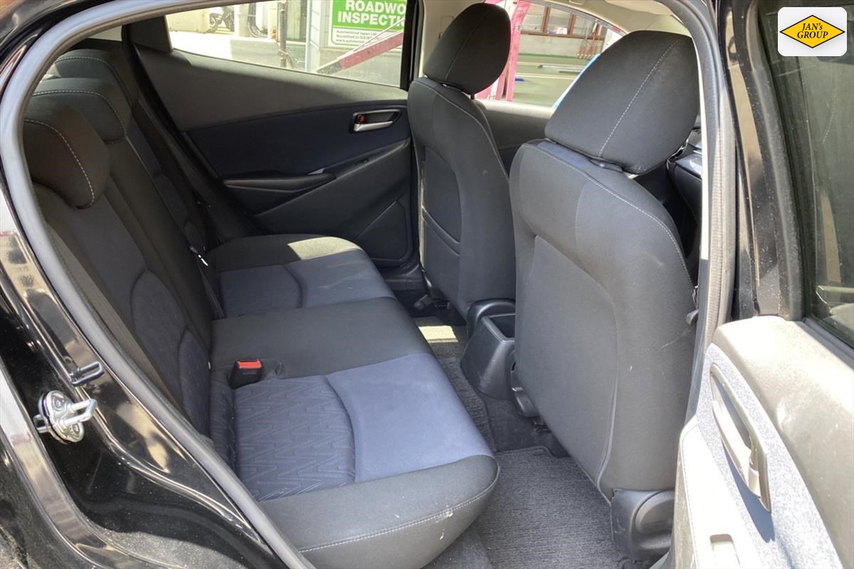 2016 Mazda Demio
