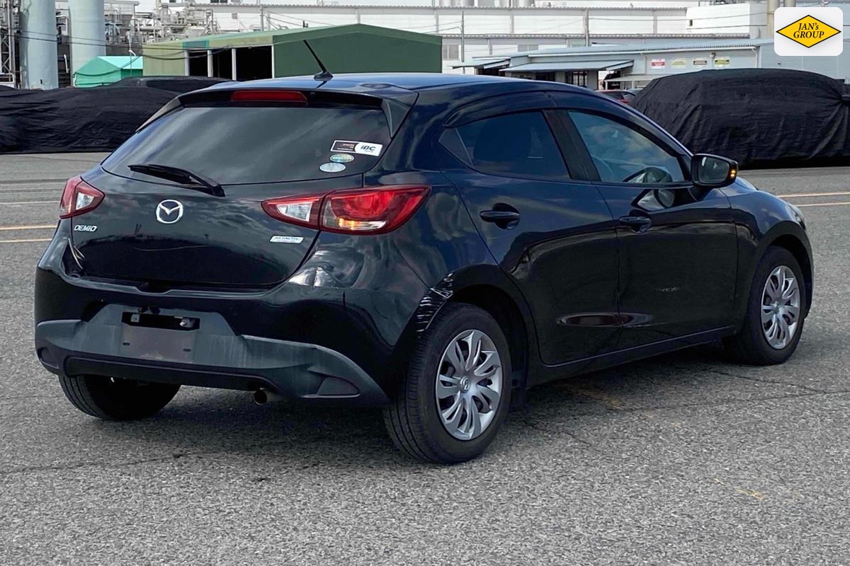 2016 Mazda Demio