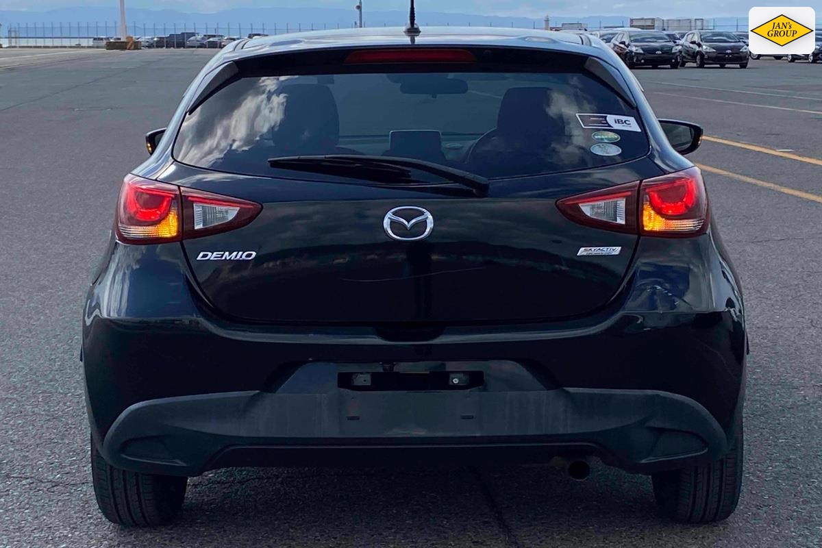 2016 Mazda Demio