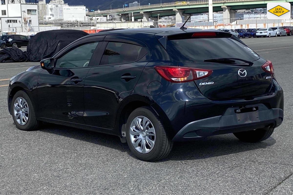 2016 Mazda Demio
