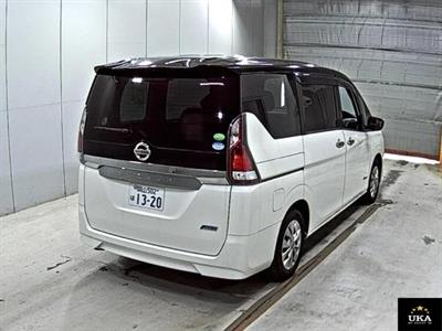 2017 Nissan Serena - Thumbnail