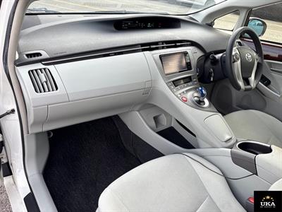 2015 Toyota Prius - Thumbnail