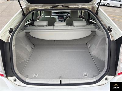 2015 Toyota Prius - Thumbnail