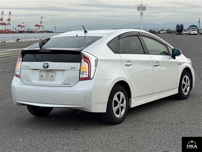 2015 Toyota Prius - Thumbnail