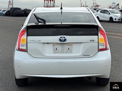 2015 Toyota Prius - Thumbnail