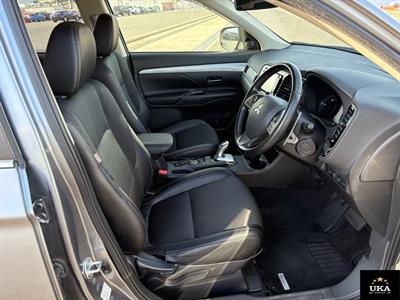 2015 Mitsubishi Outlander - Thumbnail