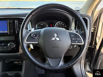 2015 Mitsubishi Outlander - Thumbnail