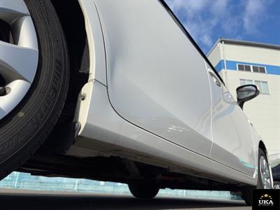 2014 Toyota Prius - Thumbnail