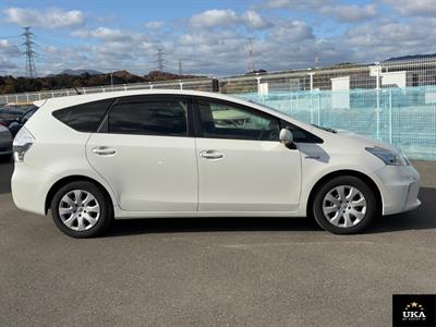 2014 Toyota Prius - Thumbnail