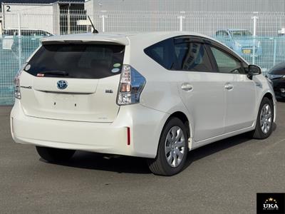 2014 Toyota Prius - Thumbnail