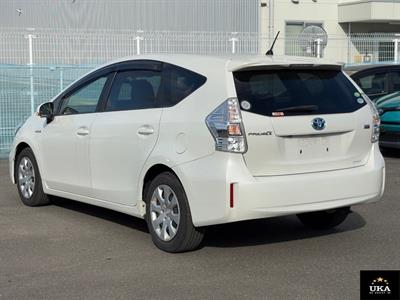 2014 Toyota Prius - Thumbnail