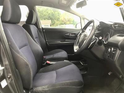 2013 Toyota Wish - Thumbnail
