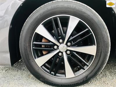 2013 Toyota Wish - Thumbnail