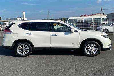 2016 Nissan X-Trail - Thumbnail