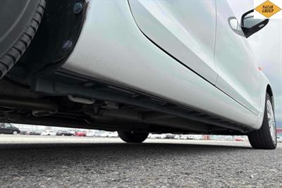 2013 Suzuki Swift - Thumbnail