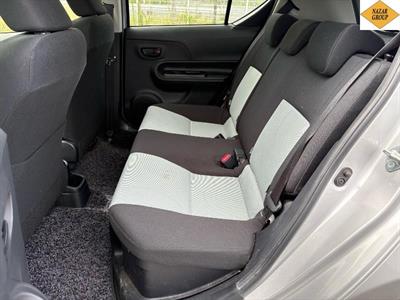 2014 Toyota Aqua - Thumbnail