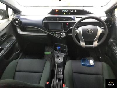 2016 Toyota Aqua - Thumbnail