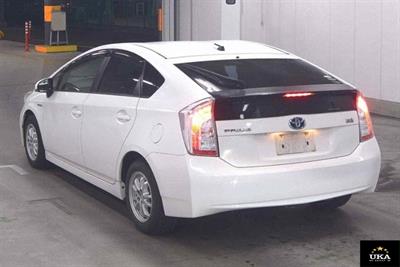 2013 Toyota Prius - Thumbnail