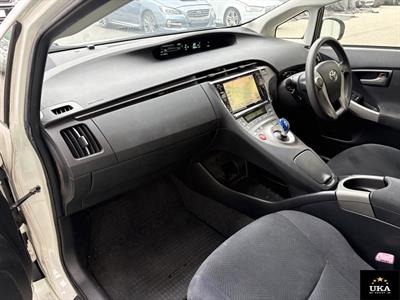 2013 Toyota Prius - Thumbnail