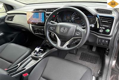 2015 Honda Grace - Thumbnail