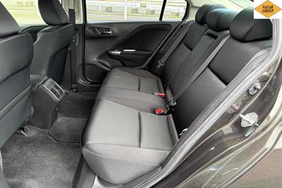 2015 Honda Grace - Thumbnail