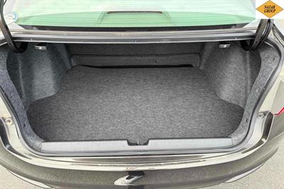 2015 Honda Grace - Thumbnail