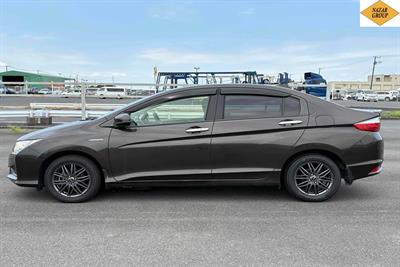 2015 Honda Grace - Thumbnail