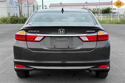 2015 Honda Grace - Thumbnail
