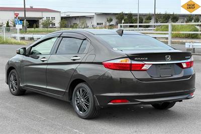 2015 Honda Grace - Thumbnail