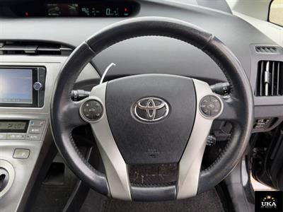 2014 Toyota Prius - Thumbnail