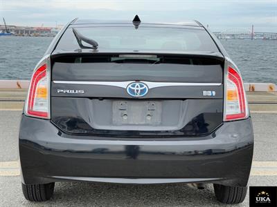 2014 Toyota Prius - Thumbnail