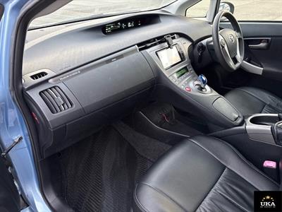 2012 Toyota Prius - Thumbnail