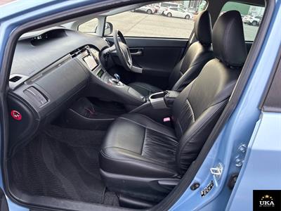 2012 Toyota Prius - Thumbnail