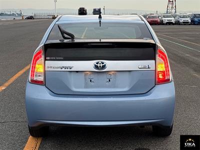 2012 Toyota Prius - Thumbnail