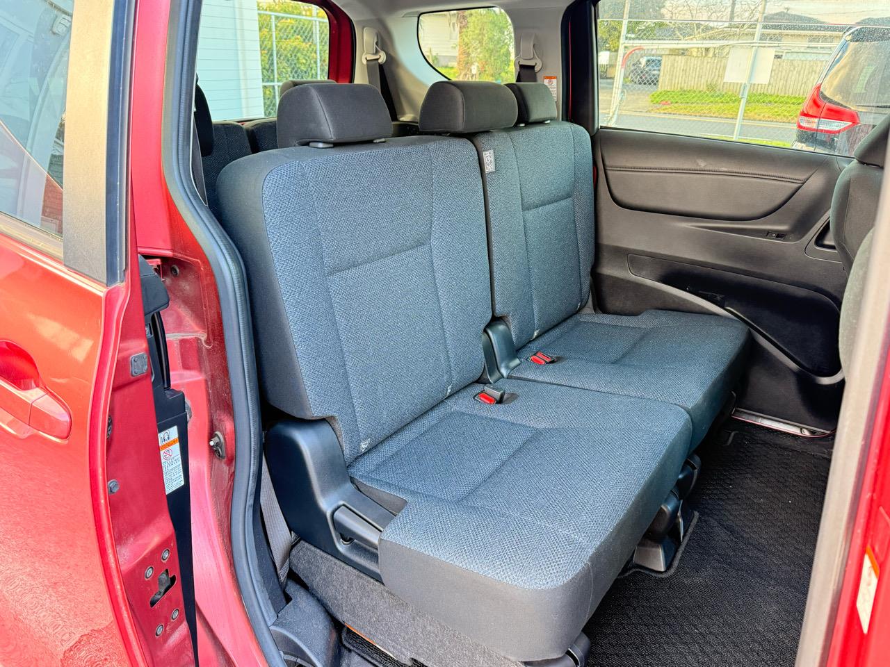 2016 Toyota Sienta