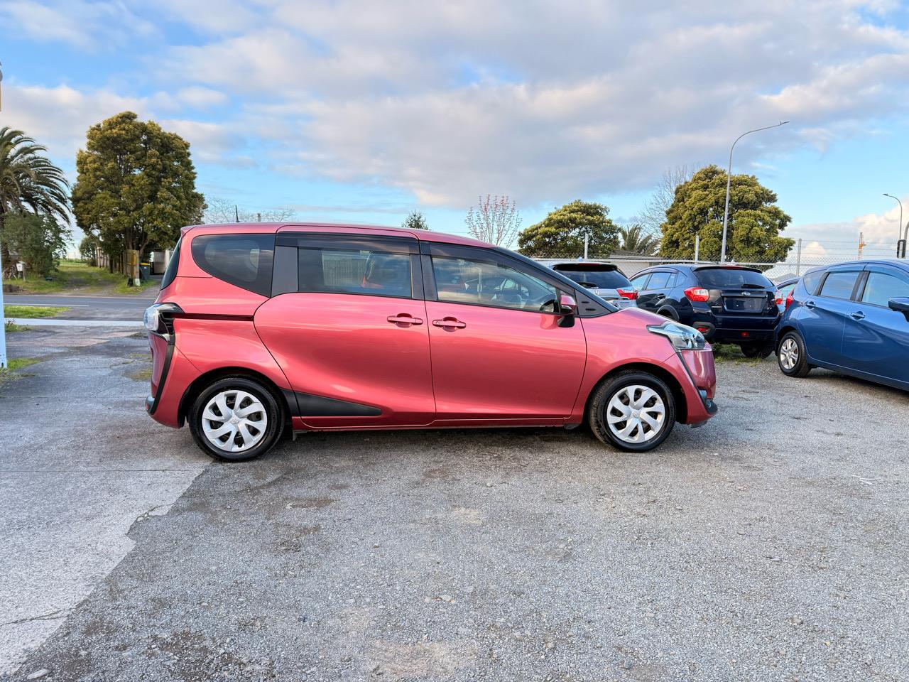 2016 Toyota Sienta