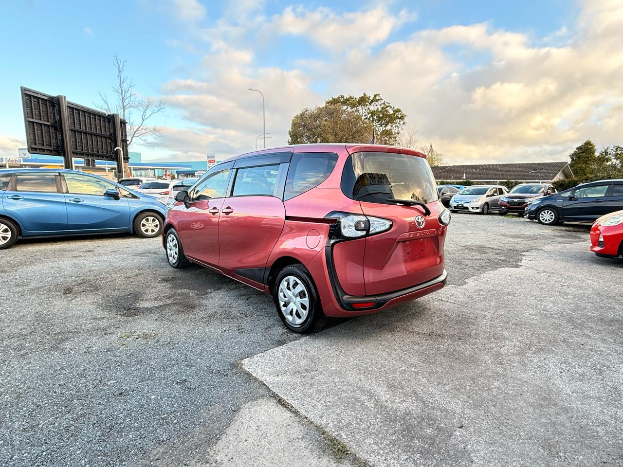2016 Toyota Sienta